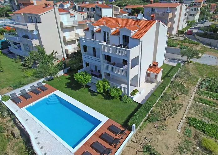 Luxury Frane * Podstrana