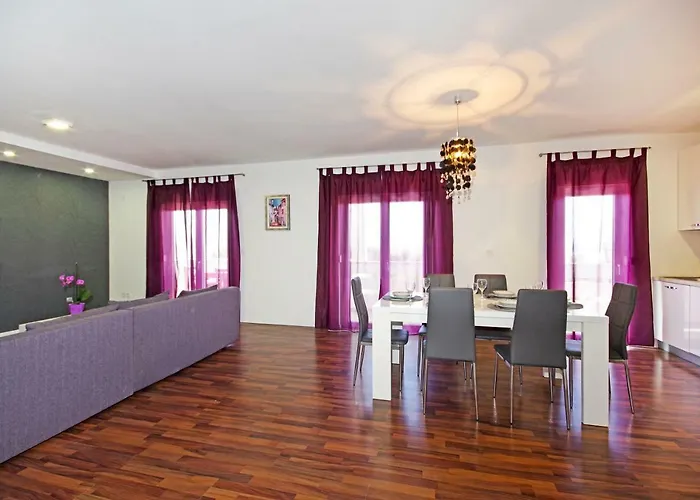 Luxury Frane Ποντστράνα