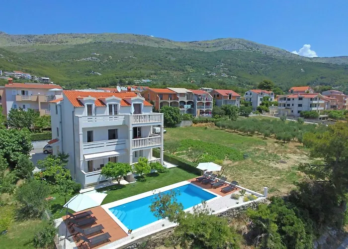 Luxury Frane * Podstrana