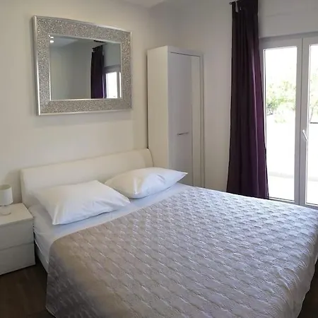 Luxury Frane Podstrana