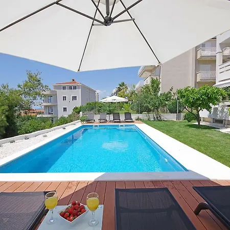 Luxury Frane Apartment