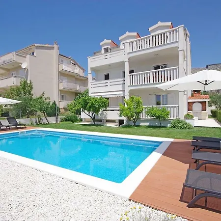 Luxury Frane * Ποντστράνα