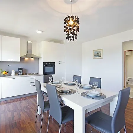 Apartment Luxury Frane Podstrana